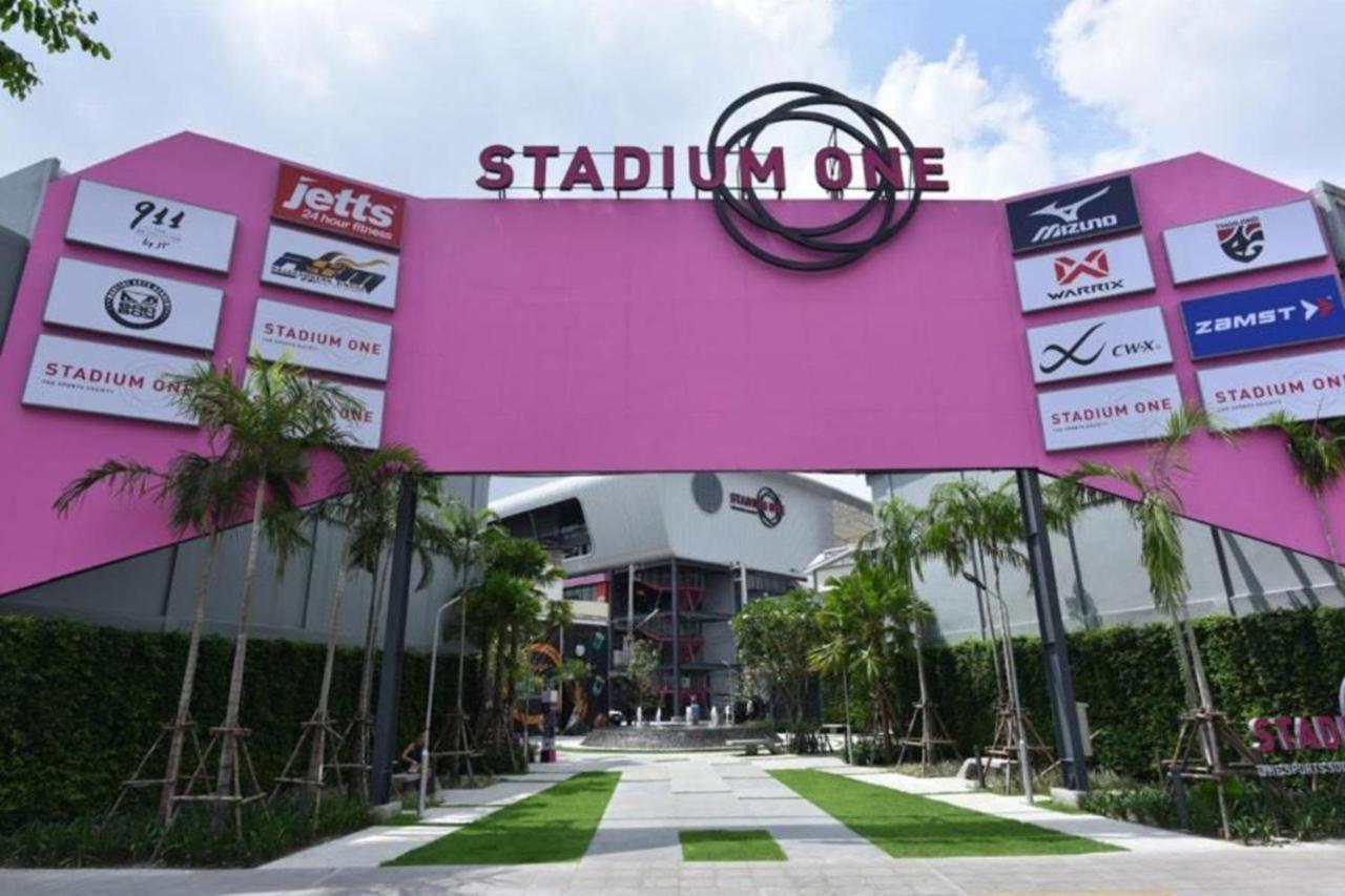 Siam Stadium Hostel Bangkok Dış mekan fotoğraf
