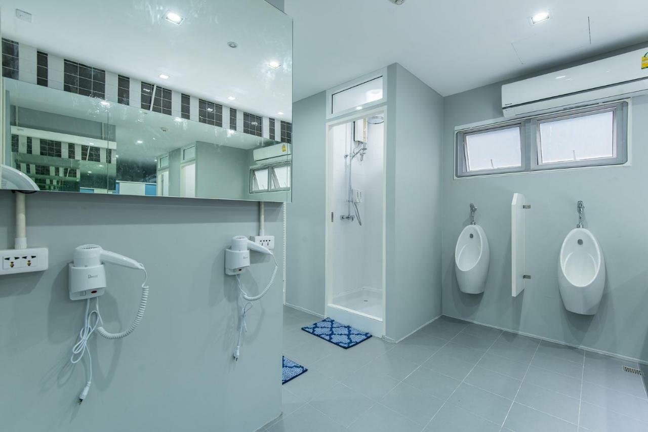 Siam Stadium Hostel Bangkok Dış mekan fotoğraf