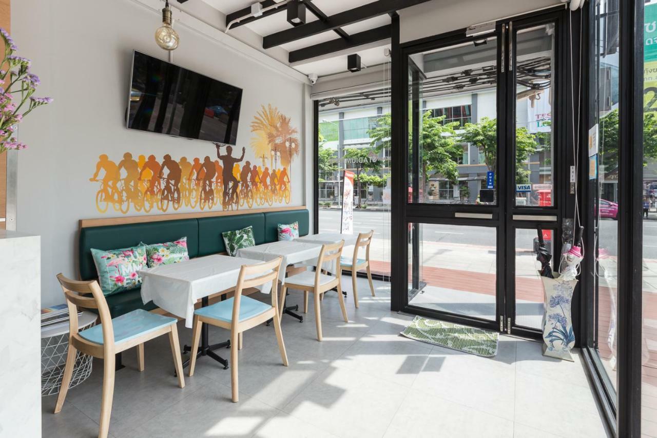 Siam Stadium Hostel Bangkok Dış mekan fotoğraf