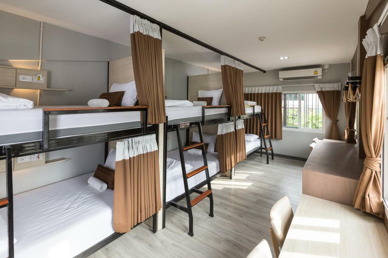 Siam Stadium Hostel Bangkok Dış mekan fotoğraf