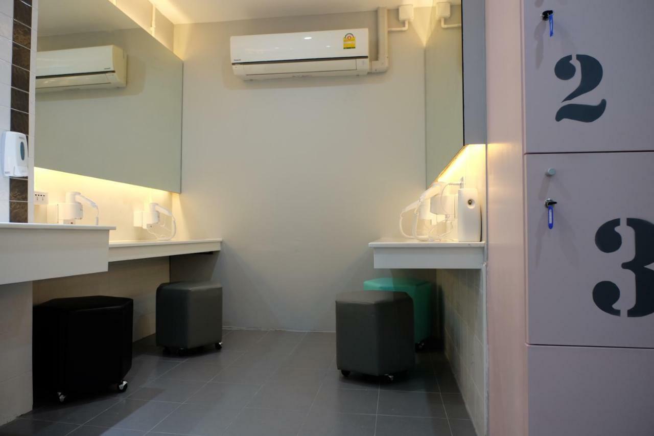 Siam Stadium Hostel Bangkok Dış mekan fotoğraf