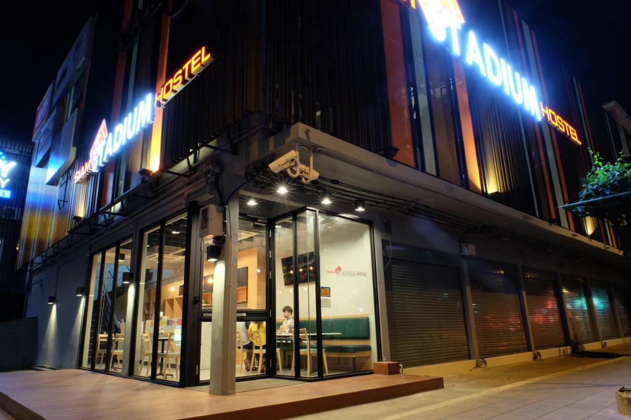 Siam Stadium Hostel Bangkok Dış mekan fotoğraf