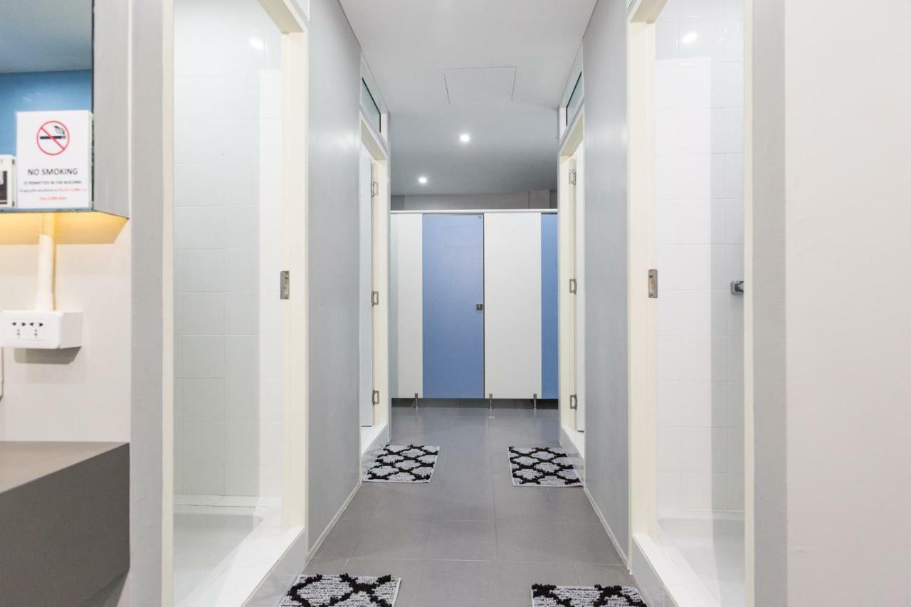 Siam Stadium Hostel Bangkok Dış mekan fotoğraf